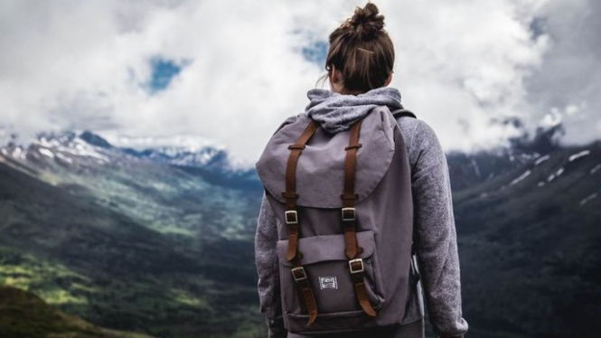 Traveller Perempuan 