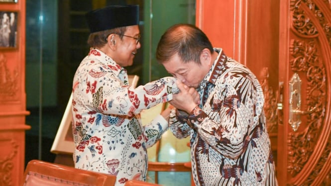 Plt Ketum PPP Suharso Manoarfa temui BJ Habibie