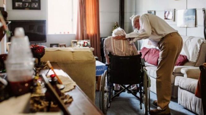 Dengan menuanya populasi di Australia, ada kebutuhan untuk perawat lansia dari berbagai latar belakang budaya.