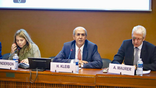 Dubes RI untuk PBB Hasan Kleib (tengah)