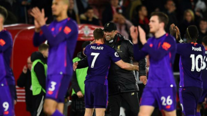 Manajer Liverpool, Juergen Klopp, merayakan kemenangan atas Southampton