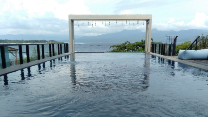 Salah satu hotel di Gili Trawangan, Lombok sepi wisatawan.