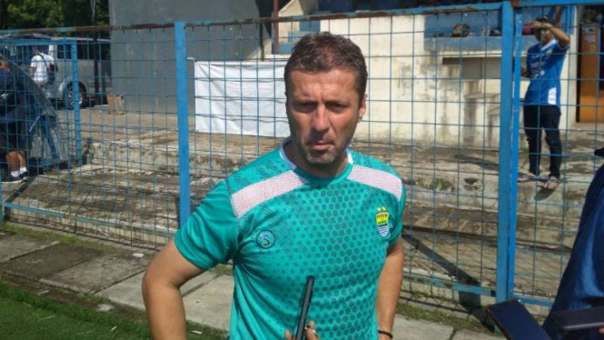 Miljan Radovic mundur dari kursi kepelatihan Persib.