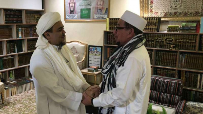 Habib Rizieq Shihab dan Habib Salim Segaf Al Jufri.