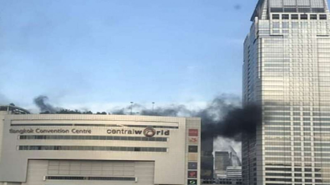 Kebakaran di Central World Bangkok