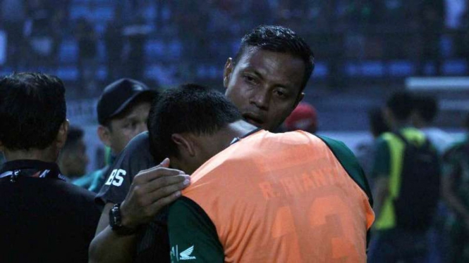 Asisten pelatih Persebaya, Bejo Sugiantoro