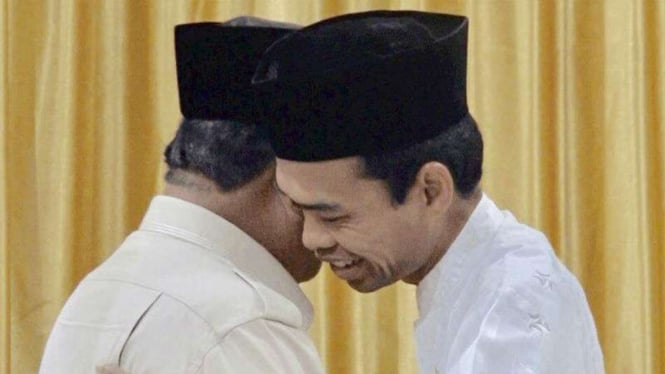 Calon presiden nomor urut 02 Prabowo Subianto bertemu ustaz Abdul Somad.