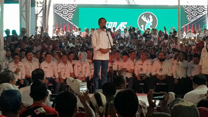 Joko Widodo orasi politik di Sentul, Bogor, Jawa Barat.