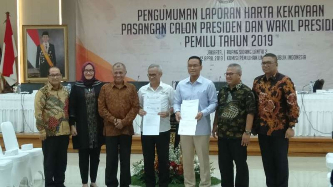 KPU umumkan LHKPN capres-cawapres, di gedung KPU, Jakarta, Jumat, 12 April 2019.