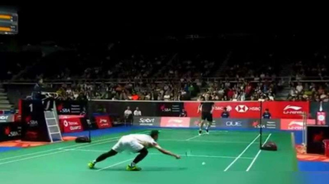 Jonatan Christie vs Viktor Axelsen di perempatfinal Singapore Open 2019.