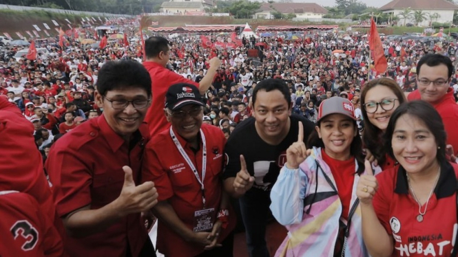 Kampanye PDI Perjuangan di Semarang, Sabtu (13/4).