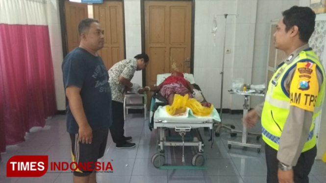 Korban saat dirawat di RSUD Genteng (Foto : Rizki Alfian/TIMESIndonesia)