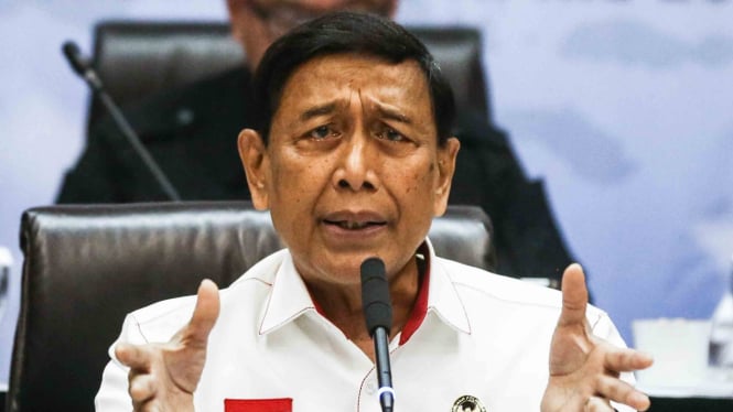 Menteri Koordinator Bidang Politik, Hukum, dan Keamanan (Menko Polhukam), Wiranto