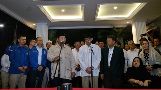 Konferensi pers Prabowo Sandiaga jelang pencoblosan