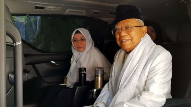 KH Ma'ruf Amin dan istri