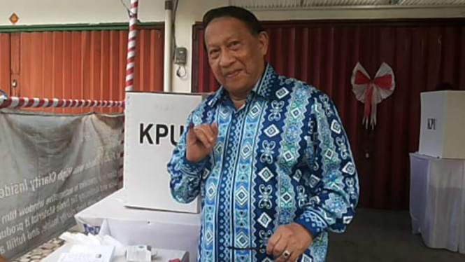 Wakil Ketua MPR EE Mangindaan Imbau Pemilih Jangan Golput - VIVA - VIVA.co.id