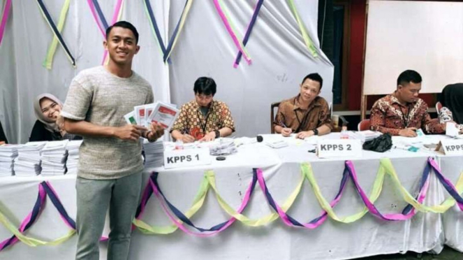 Winger Persib Bandung, Febri Hariyadi, ikut Pemilu 2019