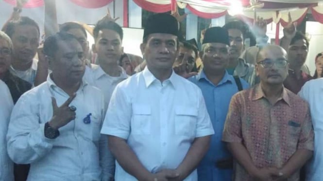 Tim BPN Prabowo-Sandiaga wilayah Sumatera Utara, Raden Muhammad Syafi’i, dalam konferensi pers di Medan, Rabu malam, 17 April 2019.