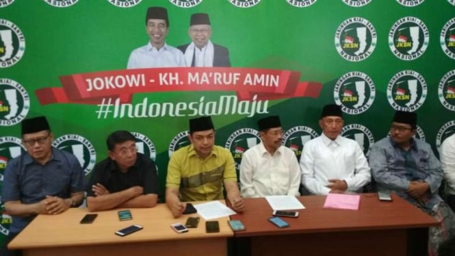 Jaringan Kiai-Santri Nasional merespons pernyataan Amien Rais perihal klaim kemenangan Prabowo Subianto-Sandiaga Uno di Surabaya, Jawa Timur, pada Sabtu, 20 April 2019.