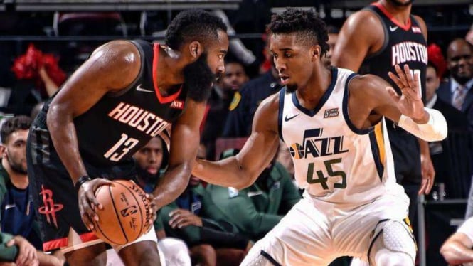 Pertandingan Playoff NBA antara Houston Rockets melawan Utah Jazz