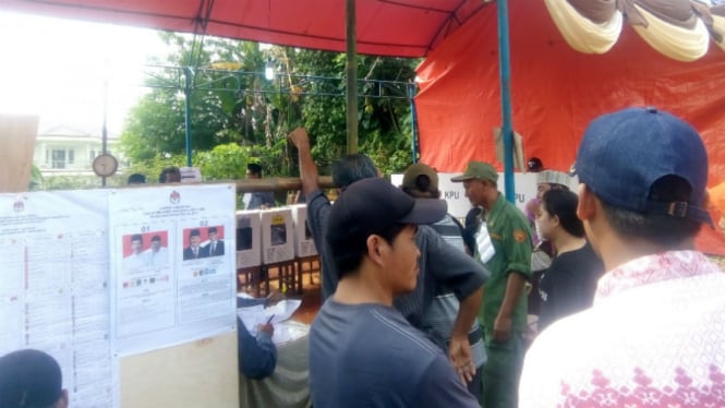 Penghitungan pada pemungutan suara ulang di Tangerang 21 April 2019