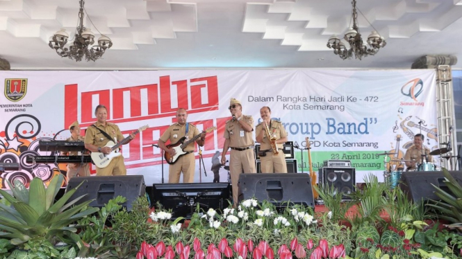 Para Camat tampil dalam Lomba Lipsync Grup Band dalam rangka HUT Ke-472 Kota Semarang di Hall Balai Kota Semarang