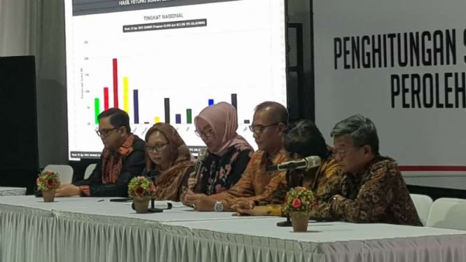 Komisioner KPU, Evi Novida Ginting Manik, dalam jumpa pers di Jakarta, Rabu, 24 April 2019.