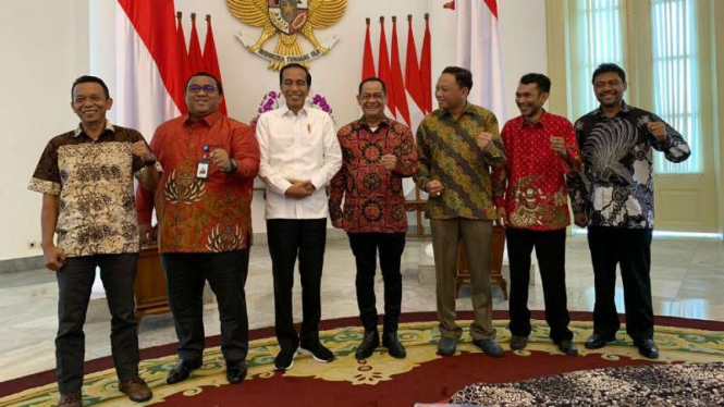 Jokowi bertemu berbagai petinggi persatuan buruh se Indonesia.