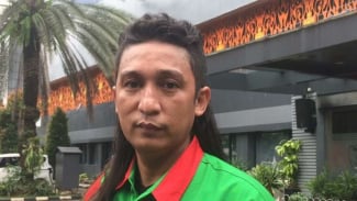 Berapi-api! Firdaus Oiwobo Desak Polrestabes Surabaya Bebaskan Ivan Sugianto