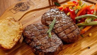 Begini Cara Memanggang Steak yang Benar Seperti di Restoran