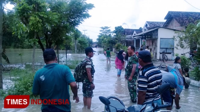 Aktivitas warga terhenti dan enggan mengungsi. (FOTO: Akmal/TIMES Indonesia)