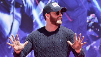 Ngakak! Gak Sengaja Unggah Foto Mr.P, Chris Evans Diledek Mark Ruffalo