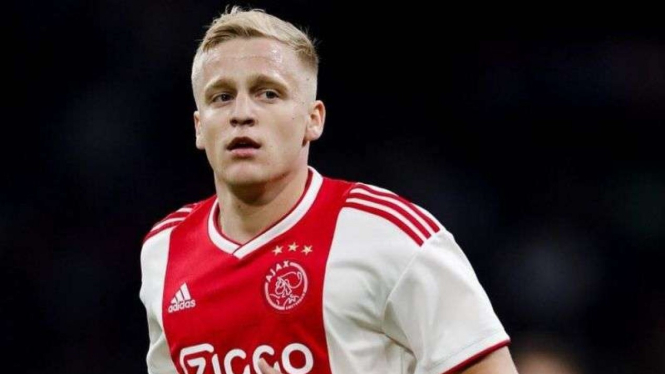 Gelandang Ajax Amsterdam, Donny van de Beek