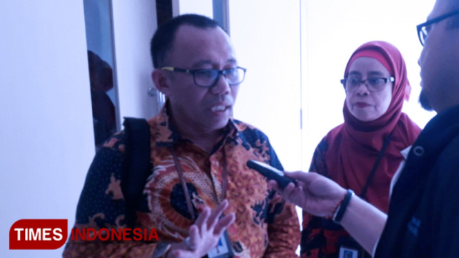 Direktur Pelestarian Cagar Budaya dan Permuseuman Kemendikbud Fitra Arda bersama Kepala Museum Basoeki Abdullah, Maeva Salmah. (FOTO: Ivan Iskandaria/TIMES Indonesia)