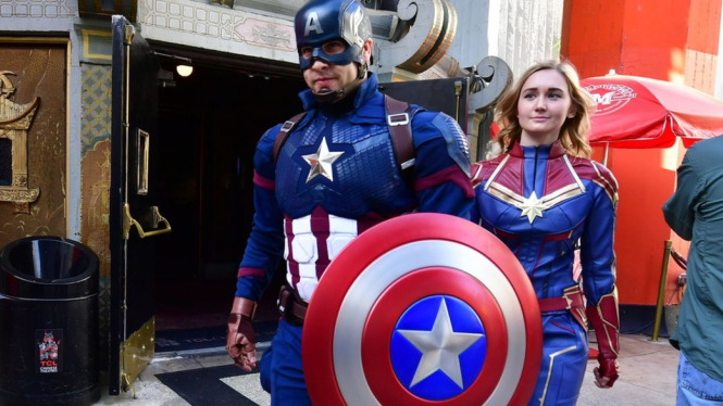 Penonton Avengers: Endgame di Chinese Theatre, Los Angeles pada 25 April lalu. - AFP