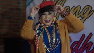 Rilis Lagu Corona Is COVID-19, Wirdha Sylvina Gandeng Putra Bungsunya