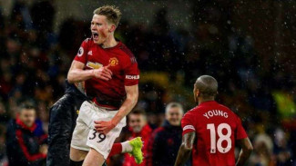 Dominan di Babak I, MU Unggul atas Huddersfield