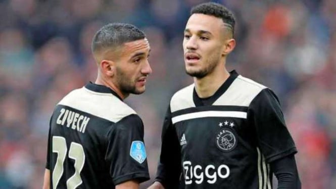 Pemain Ajax, Hakim Ziyech dan Noussair Mazraoui.