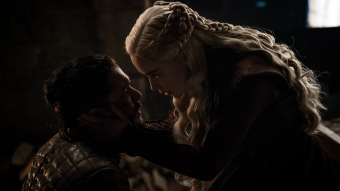 Jon Snow (Kit Harington) dan Daenerys Targaryen (Emilia Clarke) Game of Thrones.