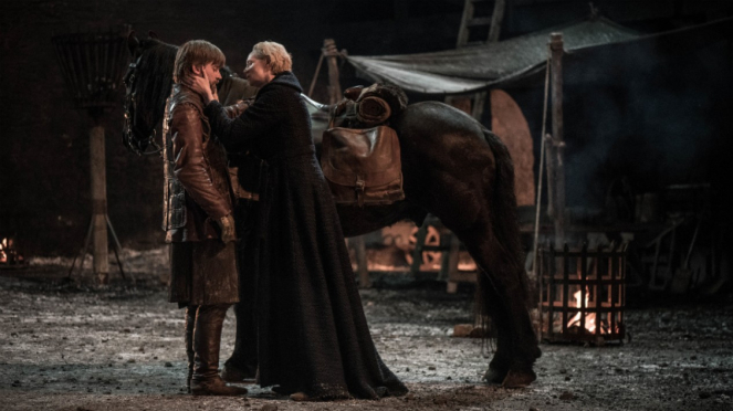Brienne of Tarth dan Jaime Lannister dalam Game of Thrones Season 8.