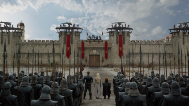 Pasukan Daenerys Targaryen menemui Cersei Lannister dalam Game of Thrones.