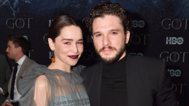 Jon Snow and Daenerys Targaryen embark on a romantic relationship, without realising they`re related - Getty Images