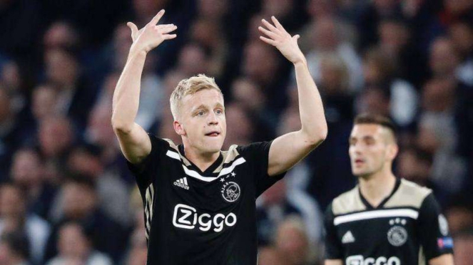 Gelandang Ajax Amsterdam, Donny van de Beek