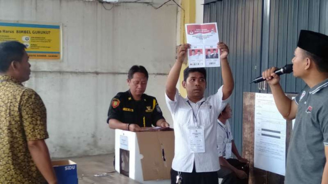 Pemungutan suara ulang di TPS 11 Mayure, Kota Mataram, NTB, Kamis, 9 Mei 2019.