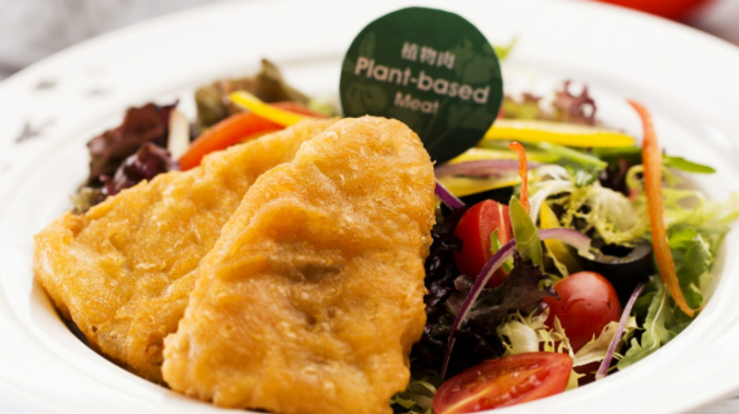 Garden Green Salad with Deep-fried Fishless Fillet, Tuxedo Restaurant