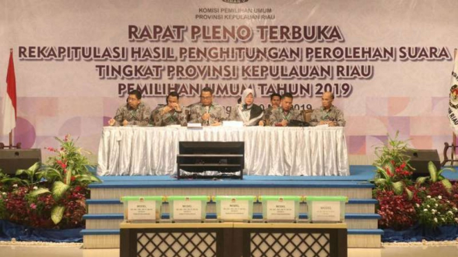 Rapat Pleno rekapitulasi Provinsi Kepulauan Riau