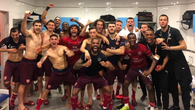 Pemain Arsenal merayakan keberhasilan ke final Liga Europa