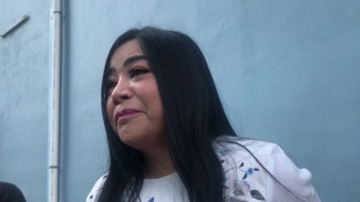 Isak Tangis Anisa Bahar, Ibunda Divonis Tak Bisa Sembuh