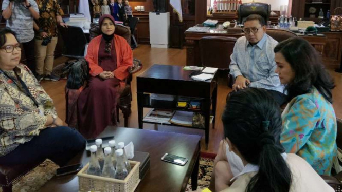 Wakil Ketua DPR RI Fadli Zon menerima kunjungan sejumlah ibu-ibu