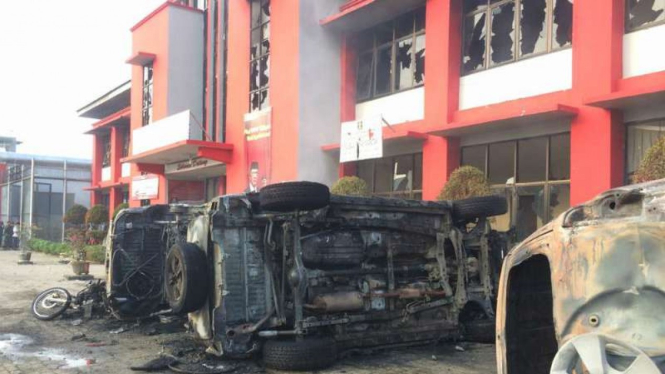 Sisa kerusuhan di Lapas khusus narkotika di Langkat, Sumatera Utara, Kamis, 16 Mei 2019.